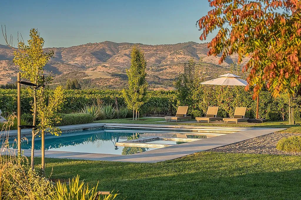 Om Estate wedding venue in Napa, California wine country