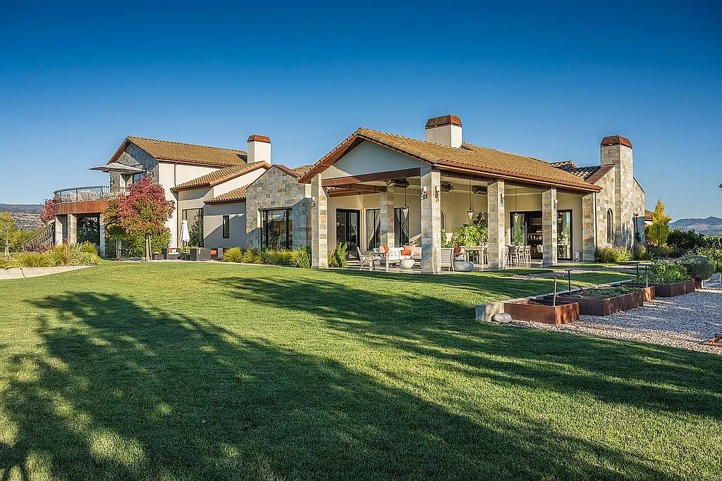 Om Estate — owner-supplied property photograph 8