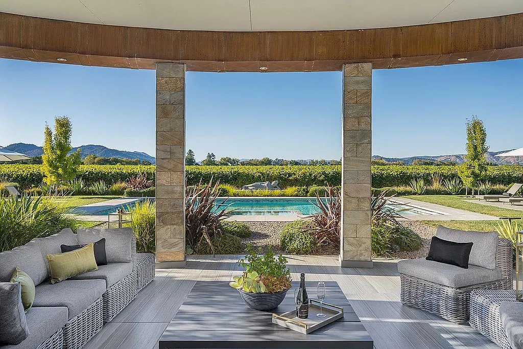 Om Estate — owner-supplied property photograph 4