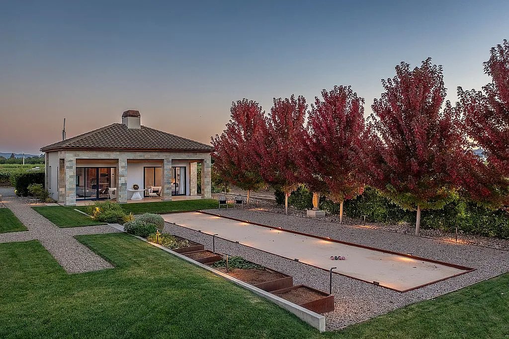 Om Estate — owner-supplied property photograph 2