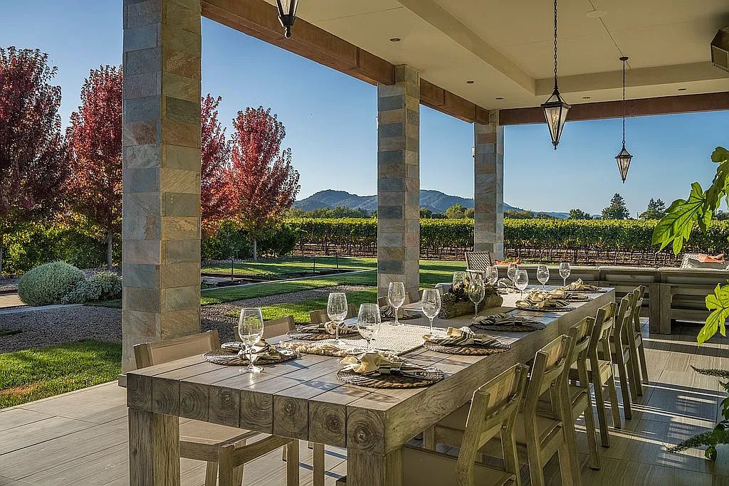 Om Estate — owner-supplied property photograph 10